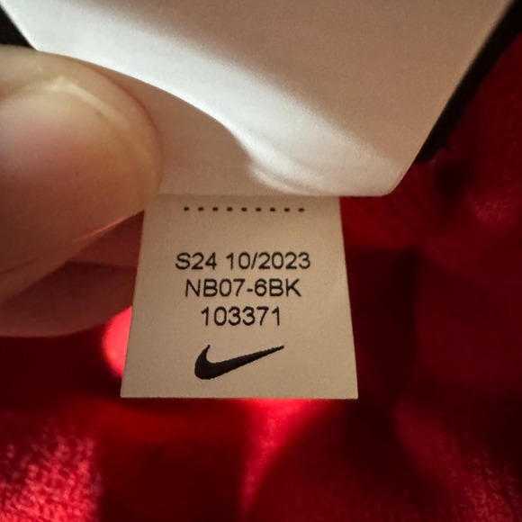 Nike‎ St. Louis Cardinals MLB Beanie Rewind Peak Knit Cuffed Hat OS Cozy Pom Pom - Picture 3 of 9